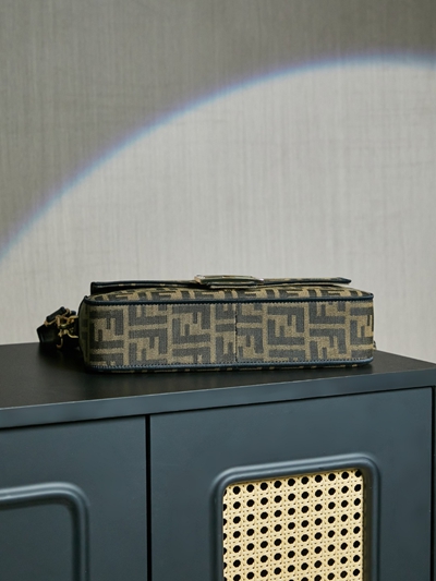 フェンディバッグ内部構造